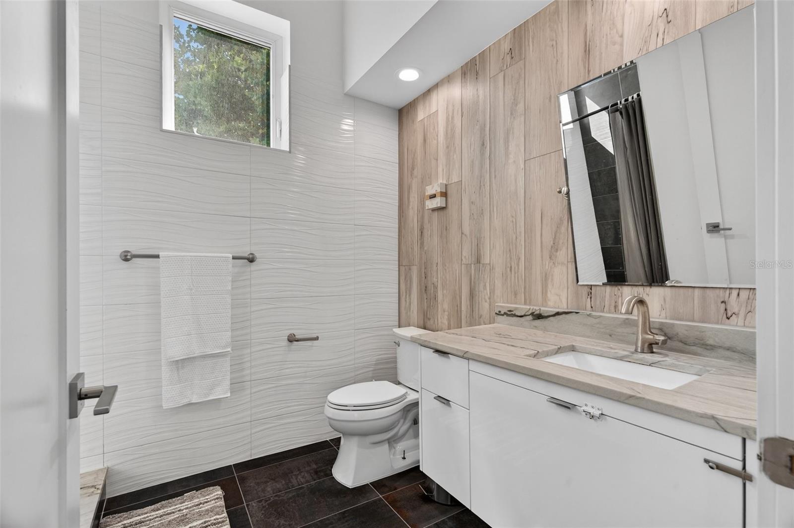 3059 S LAKESHORE CT, EUSTIS, FL, 32726