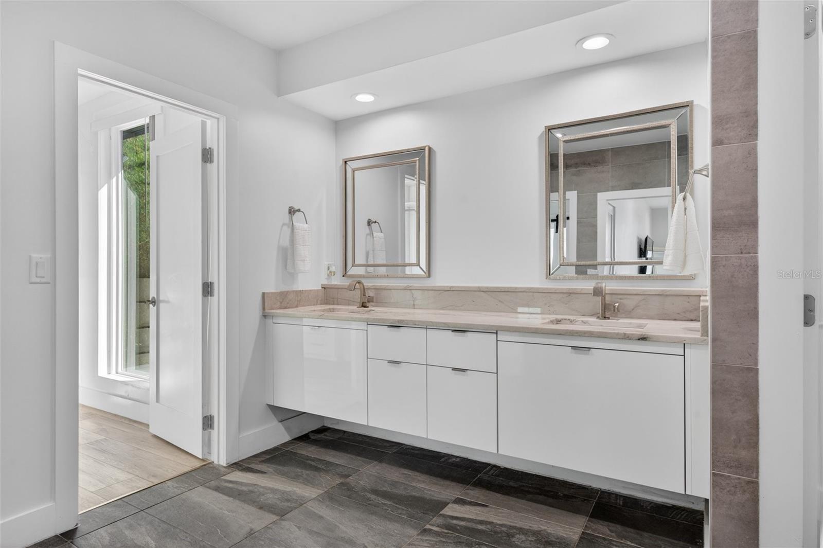 3059 S LAKESHORE CT, EUSTIS, FL, 32726