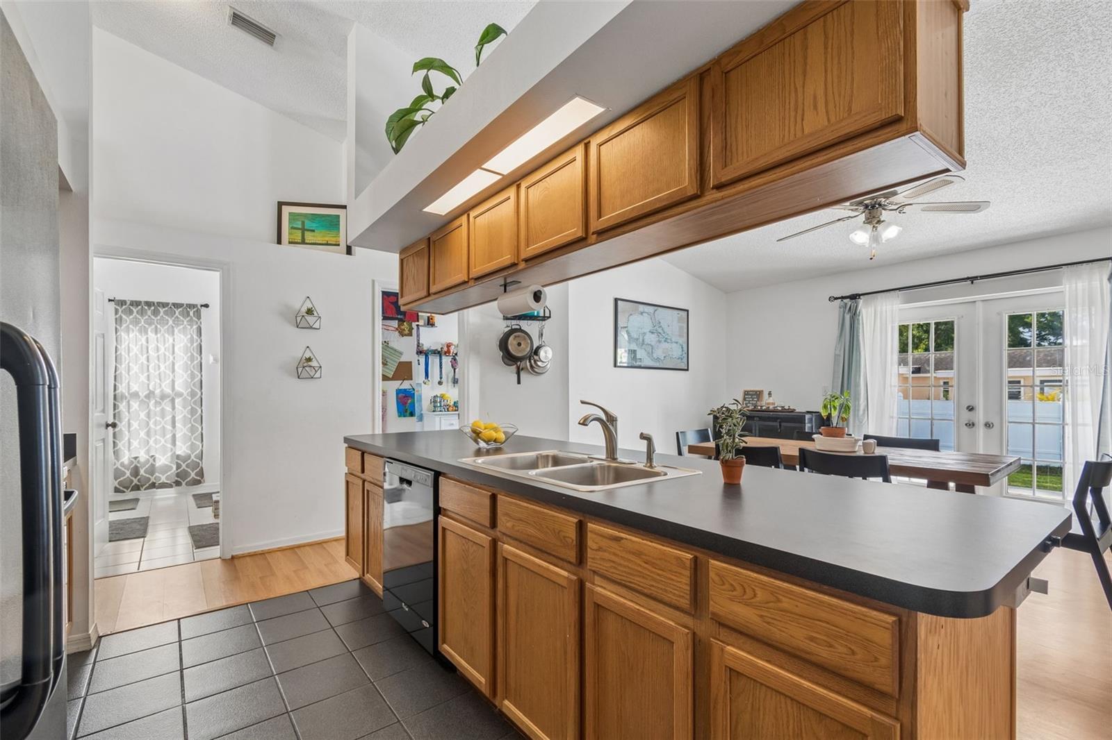 1898 76TH PL N, ST PETERSBURG, FL, 33702