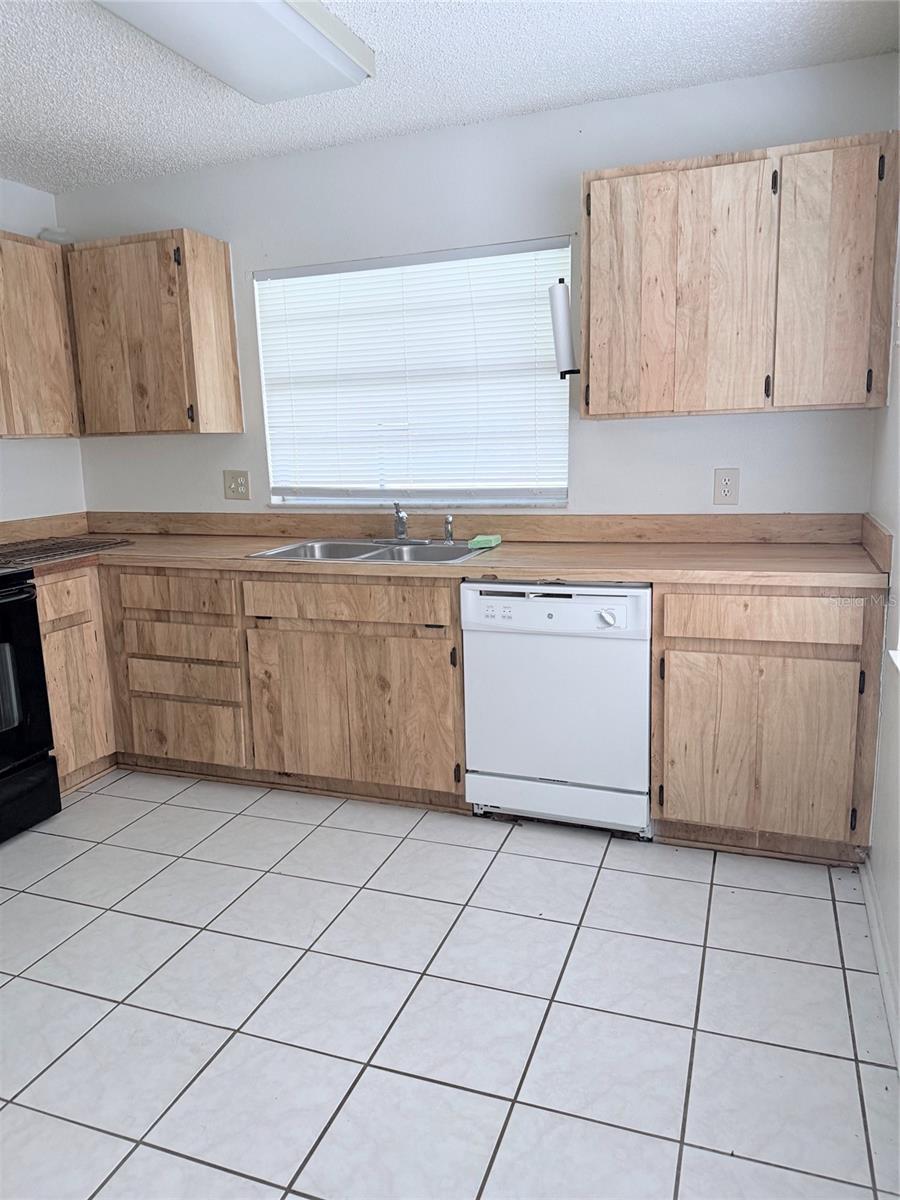 1636 BAKER RD, LUTZ, FL, 33559