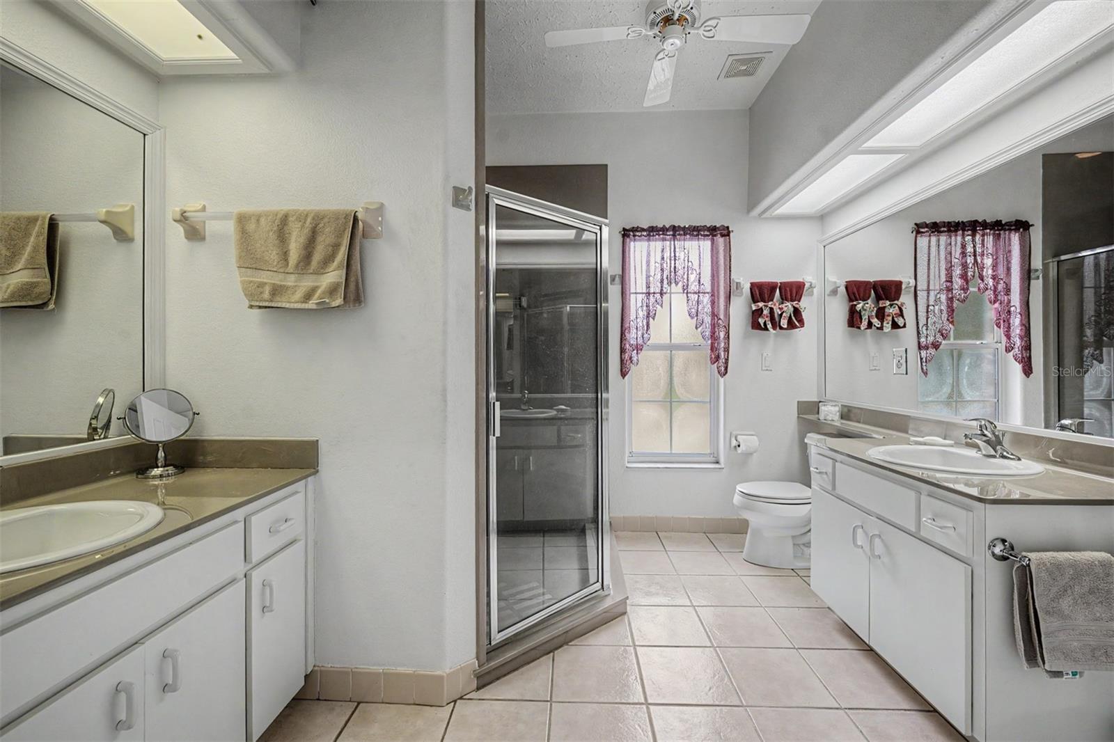 6634 NORTHLAKE DR, ZEPHYRHILLS, FL, 33542
