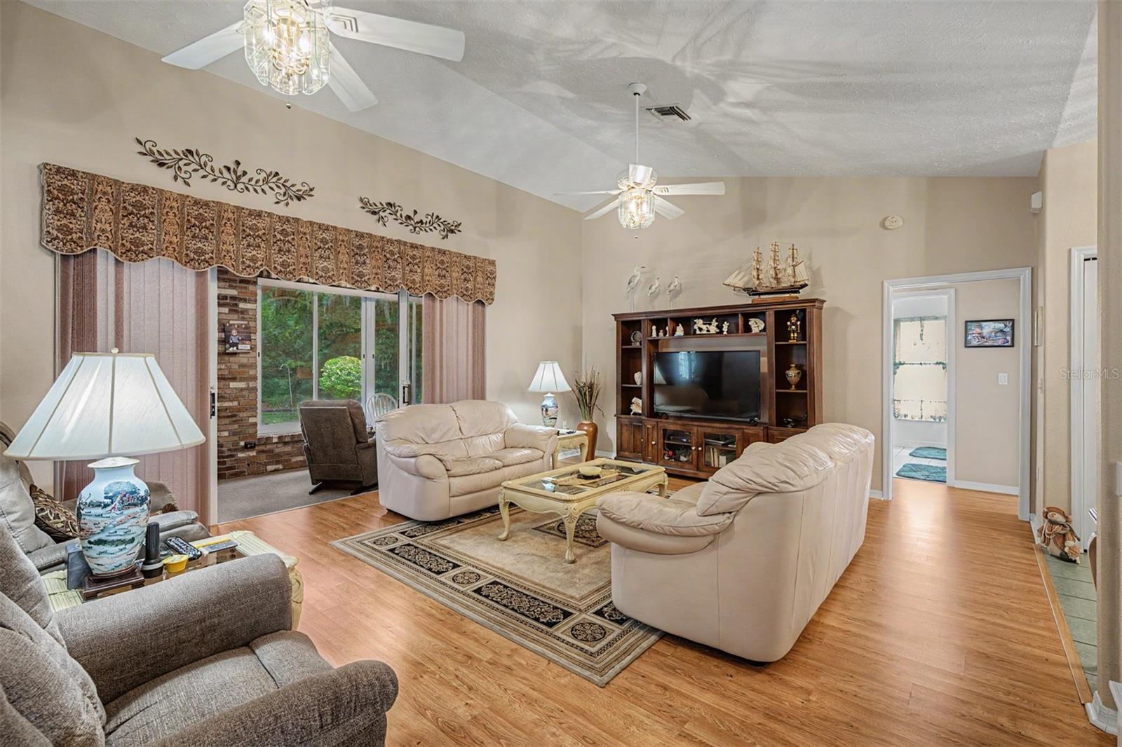 6634 NORTHLAKE DR, ZEPHYRHILLS, FL, 33542