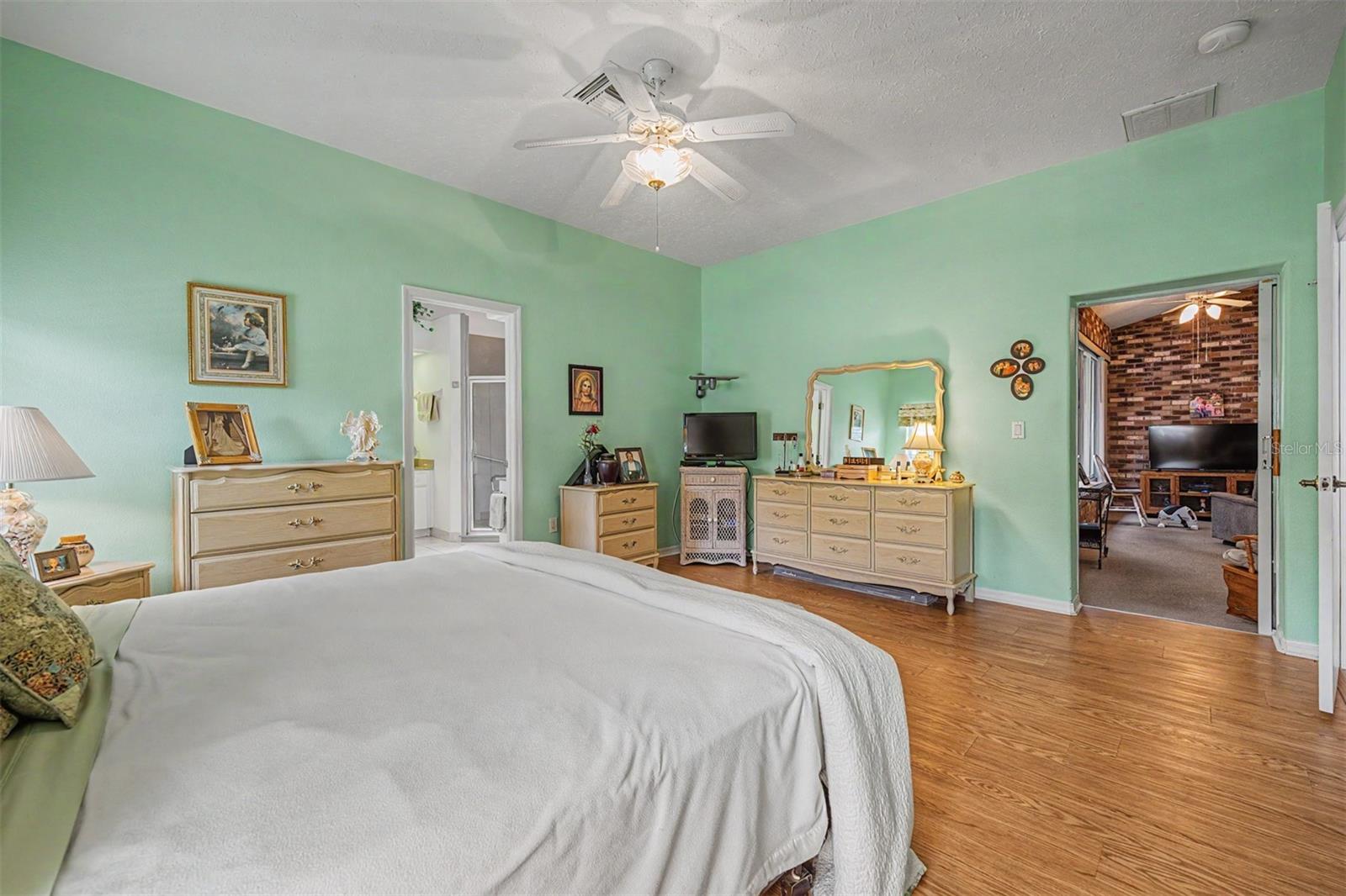 6634 NORTHLAKE DR, ZEPHYRHILLS, FL, 33542