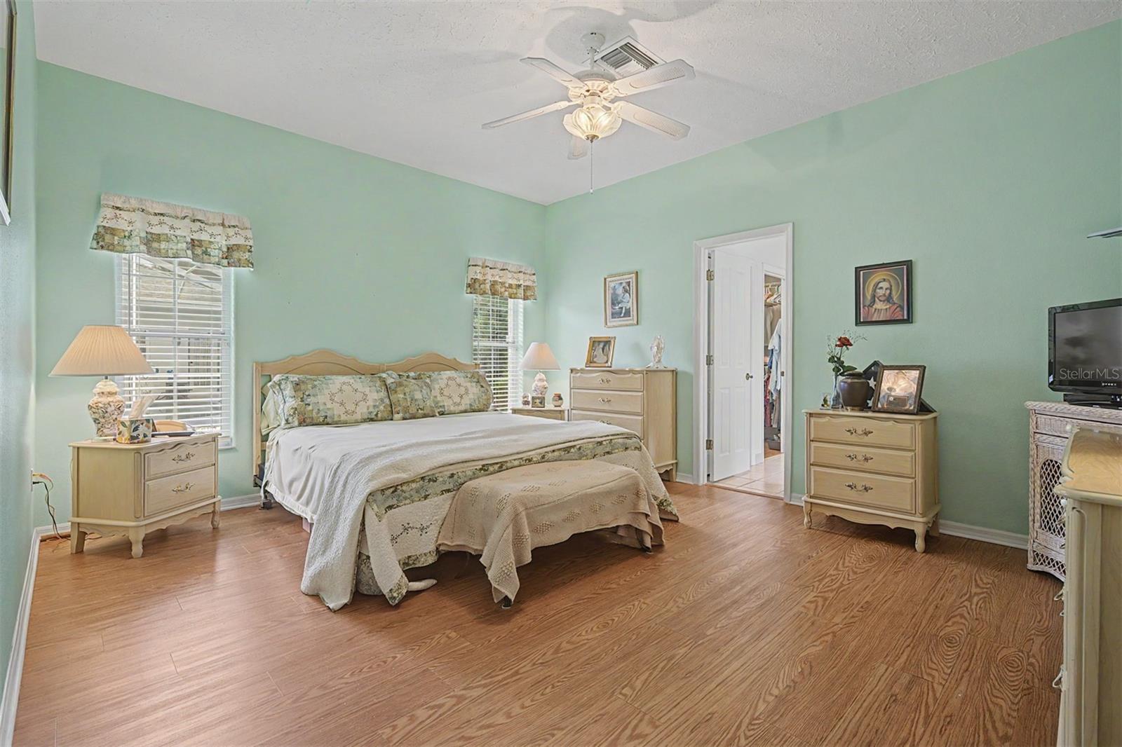 6634 NORTHLAKE DR, ZEPHYRHILLS, FL, 33542