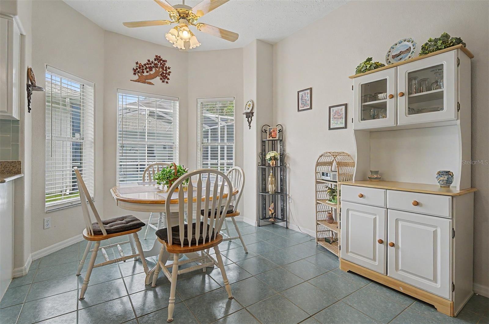 6634 NORTHLAKE DR, ZEPHYRHILLS, FL, 33542