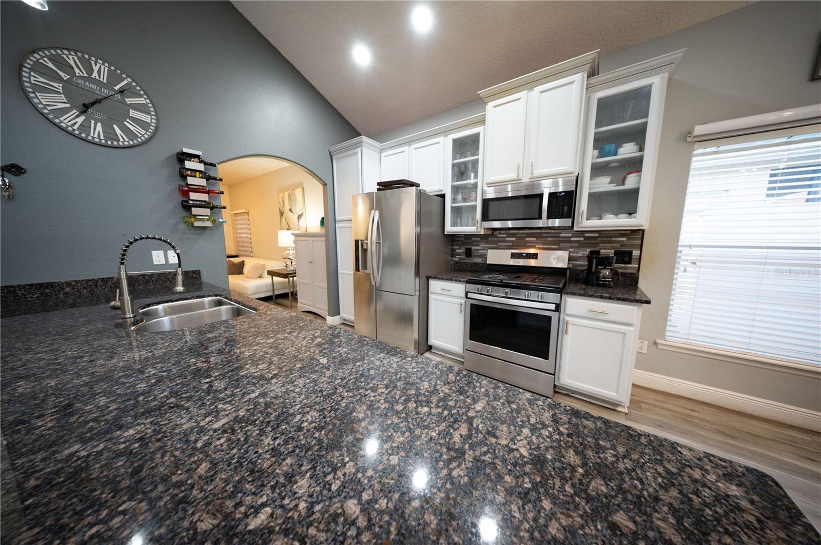 8032 ACADIA ESTATES CT, KISSIMMEE, FL, 34747
