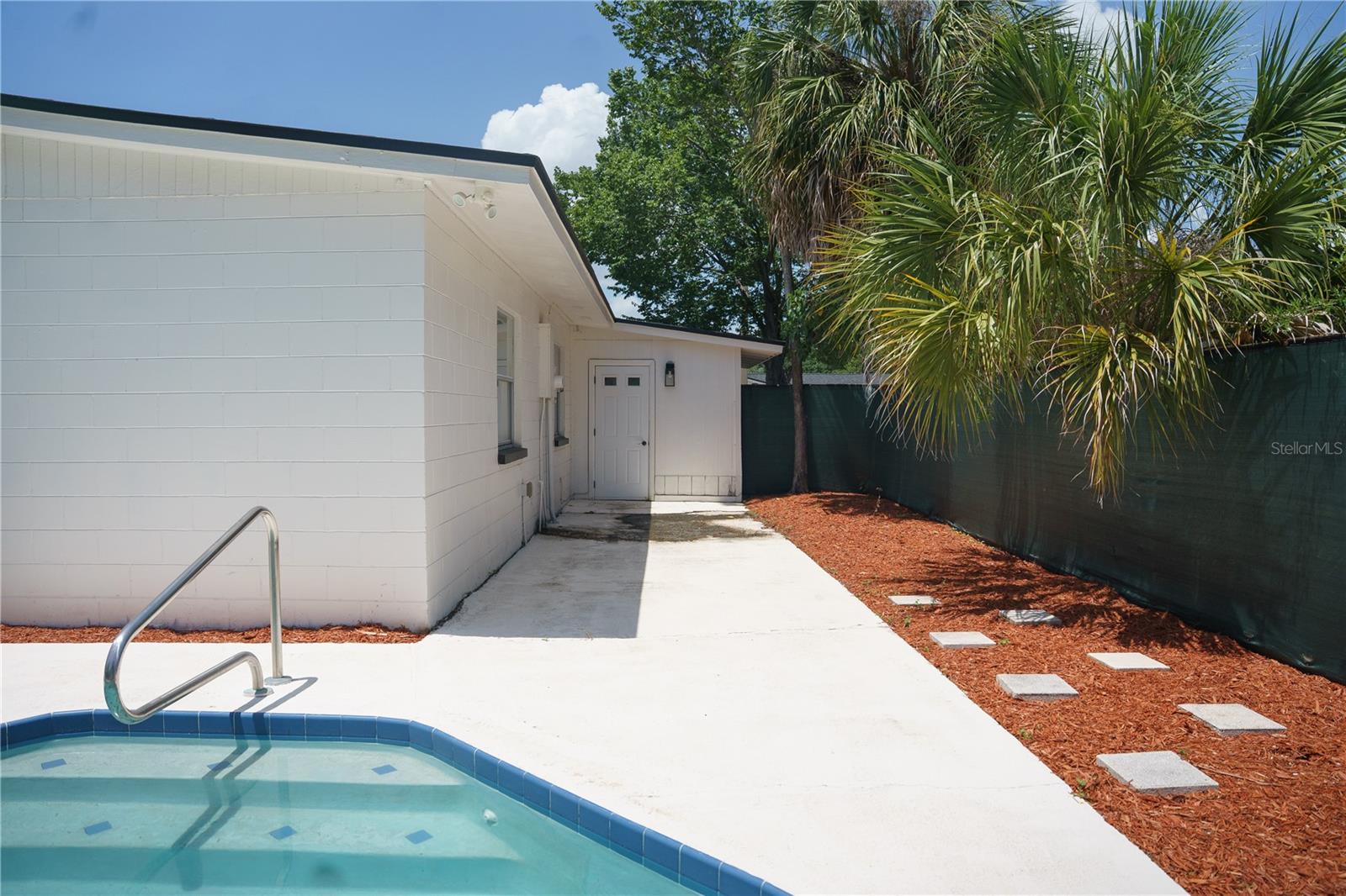 6552 S WEST SHORE CIR, TAMPA, FL, 33616