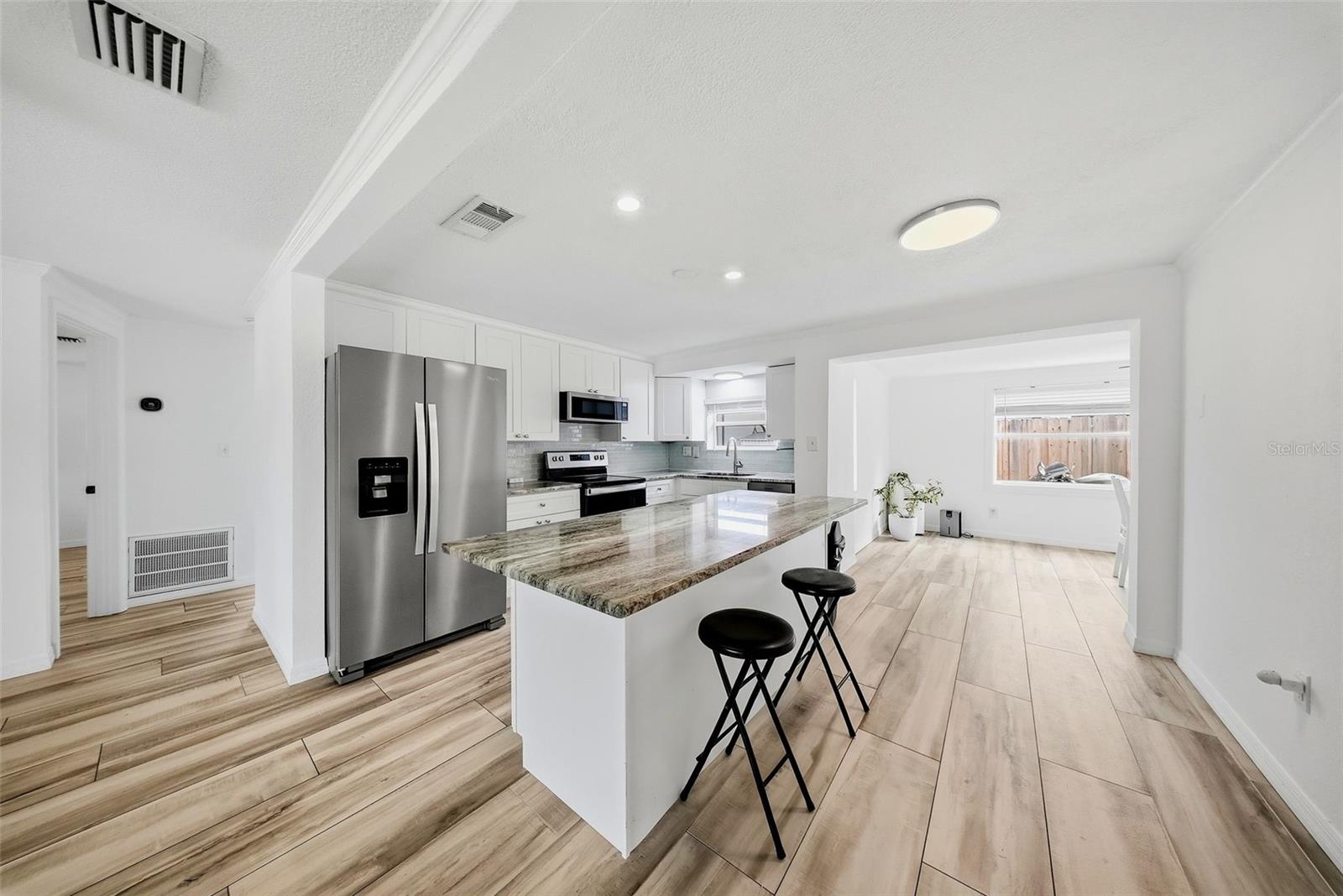 1565 CONNECTICUT AVE NE, ST PETERSBURG, FL, 33703