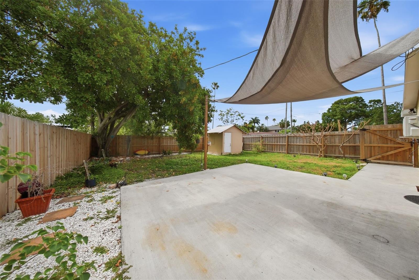 1565 CONNECTICUT AVE NE, ST PETERSBURG, FL, 33703
