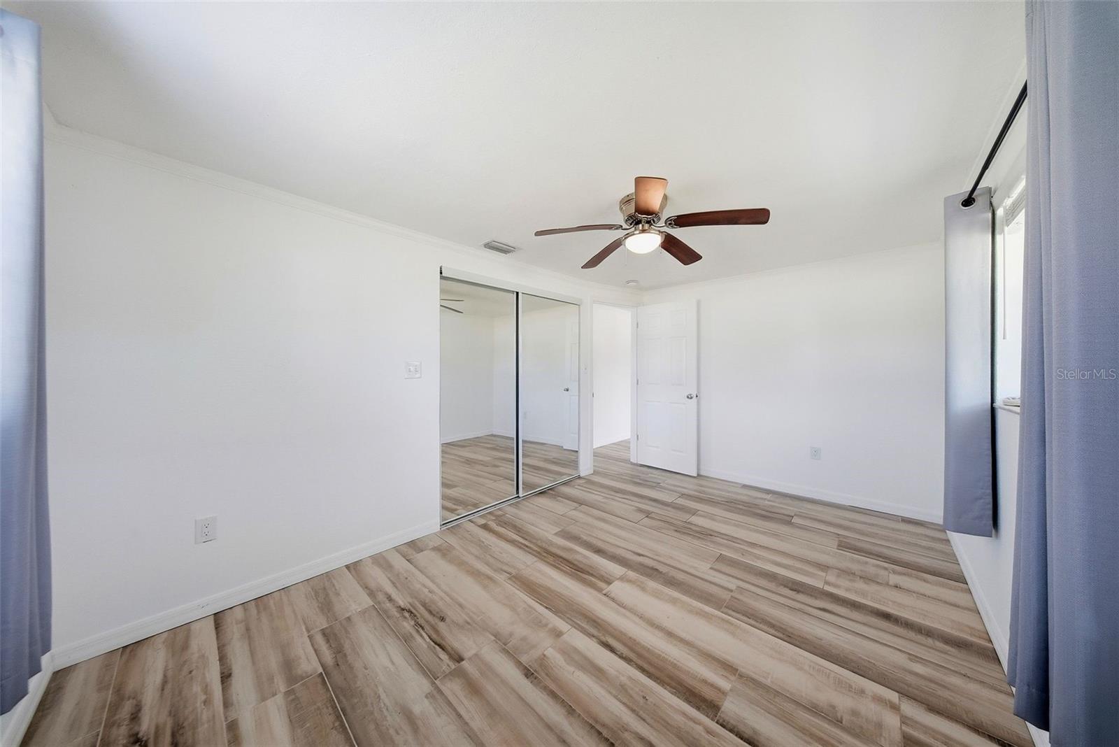 1565 CONNECTICUT AVE NE, ST PETERSBURG, FL, 33703