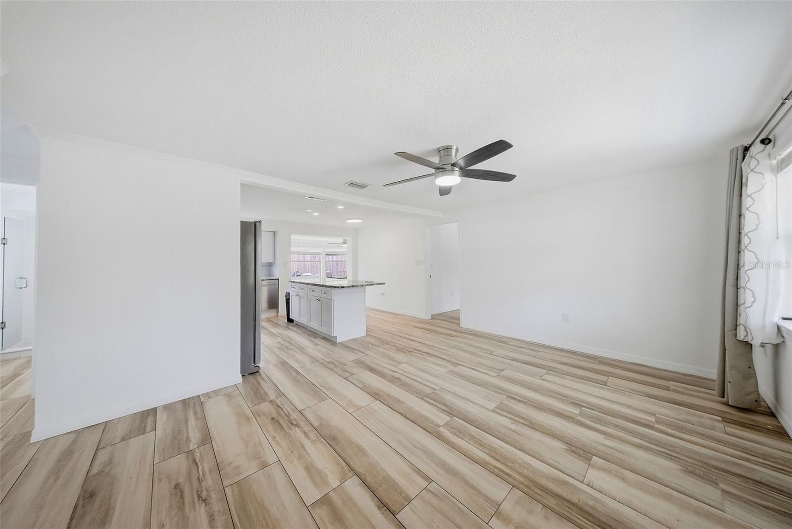 1565 CONNECTICUT AVE NE, ST PETERSBURG, FL, 33703