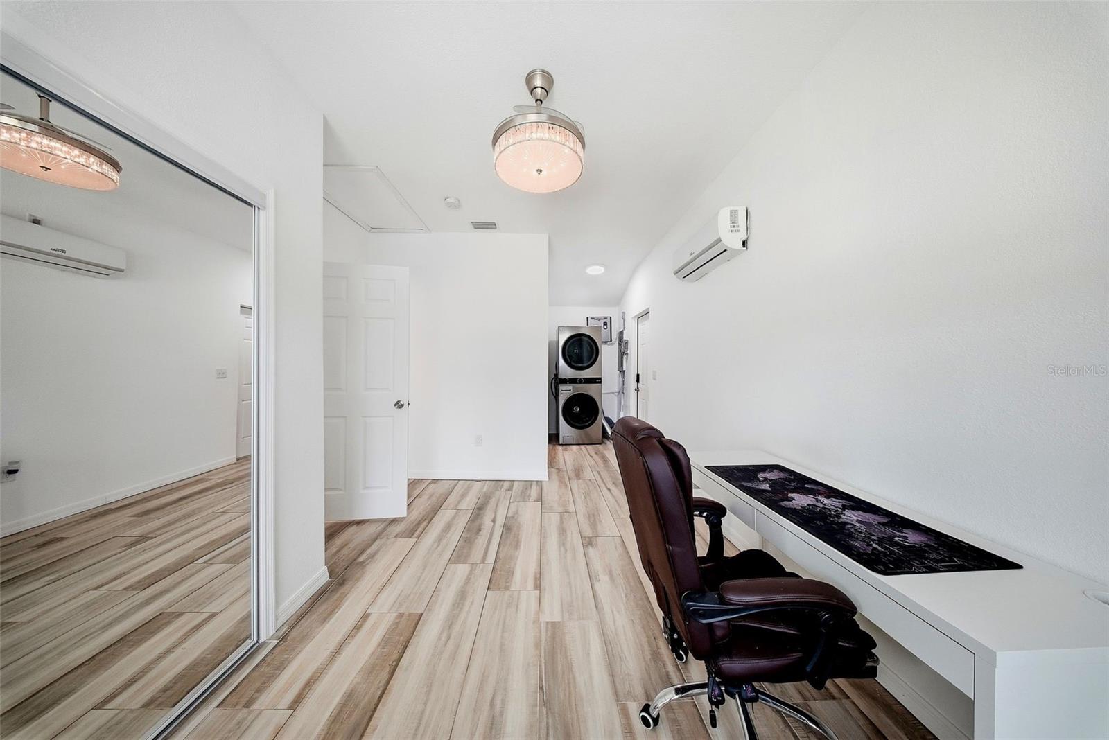 1565 CONNECTICUT AVE NE, ST PETERSBURG, FL, 33703