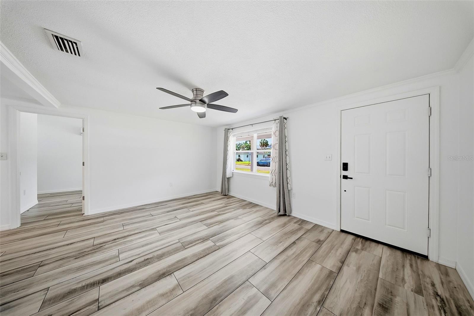 1565 CONNECTICUT AVE NE, ST PETERSBURG, FL, 33703