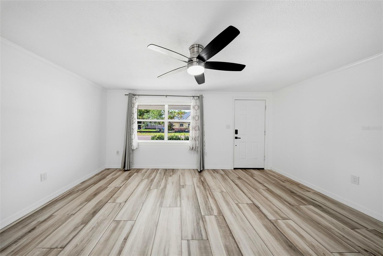 1565 CONNECTICUT AVE NE, ST PETERSBURG, FL, 33703
