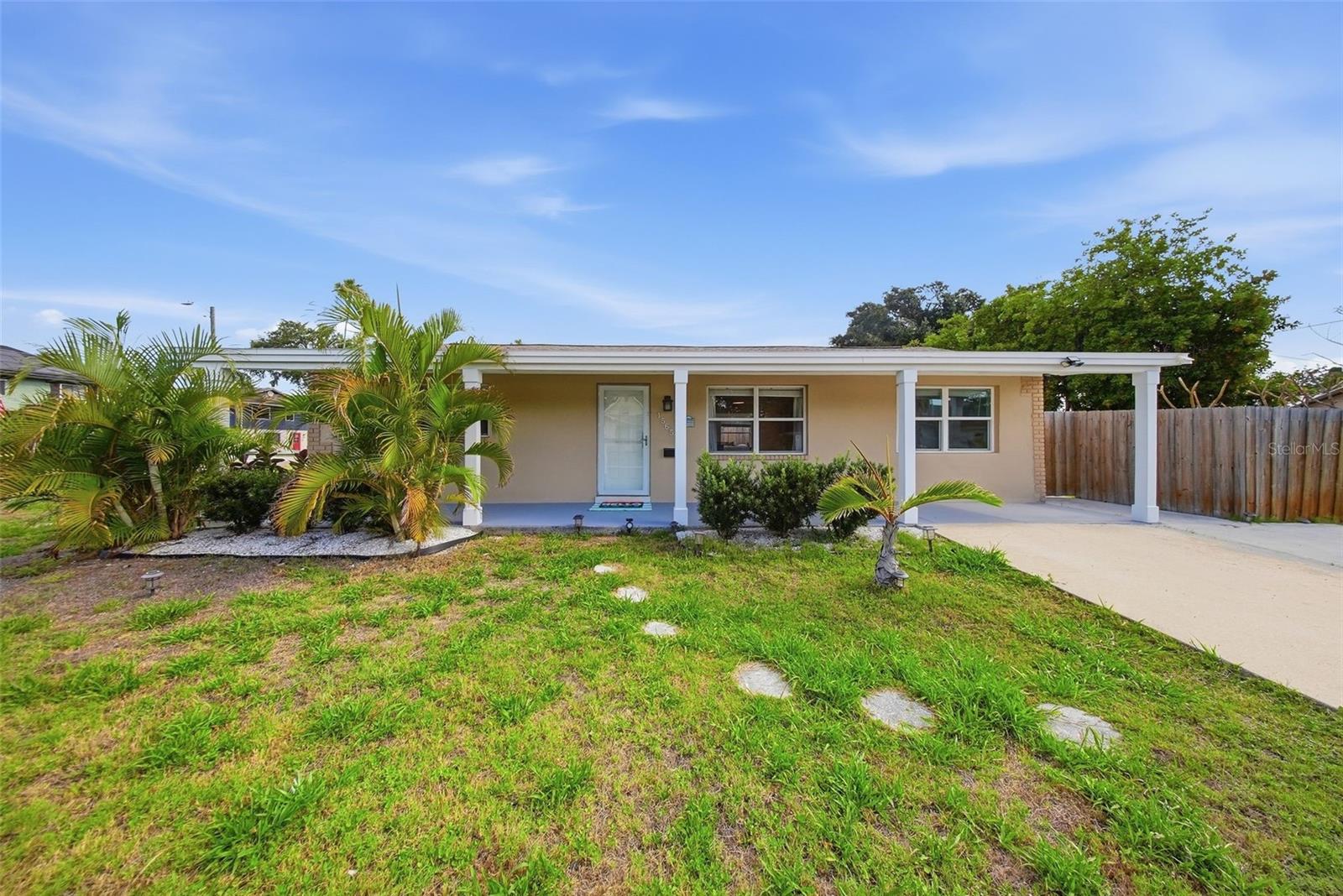 1565 CONNECTICUT AVE NE, ST PETERSBURG, FL, 33703