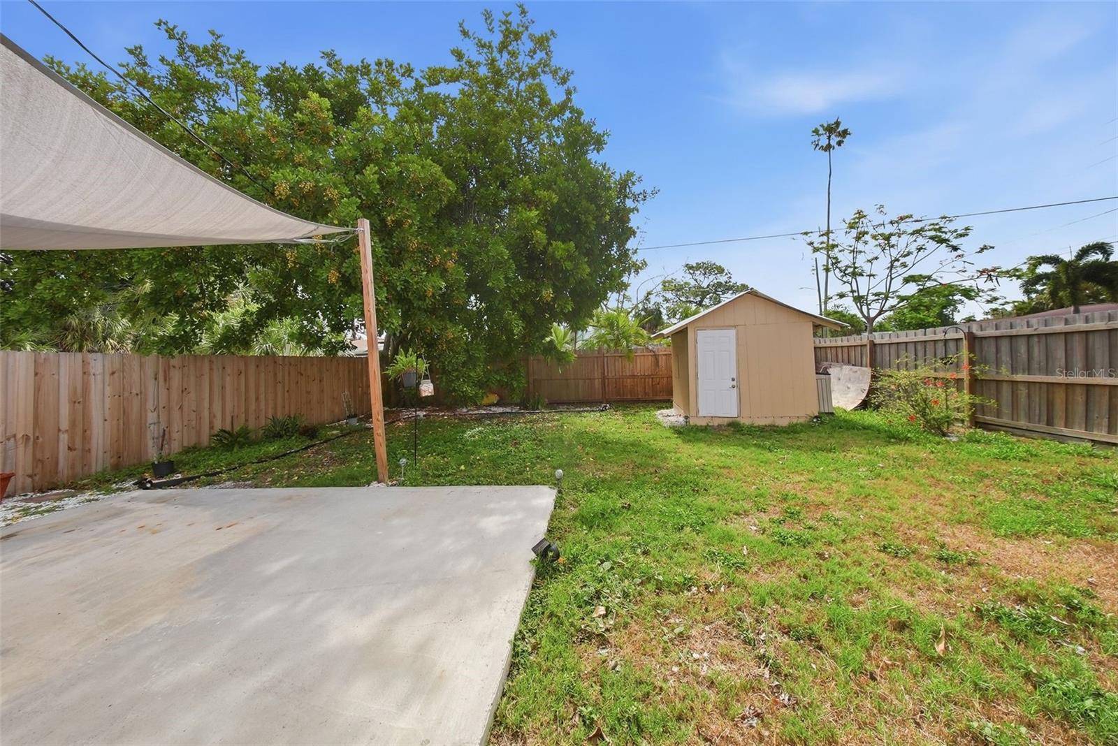 1565 CONNECTICUT AVE NE, ST PETERSBURG, FL, 33703