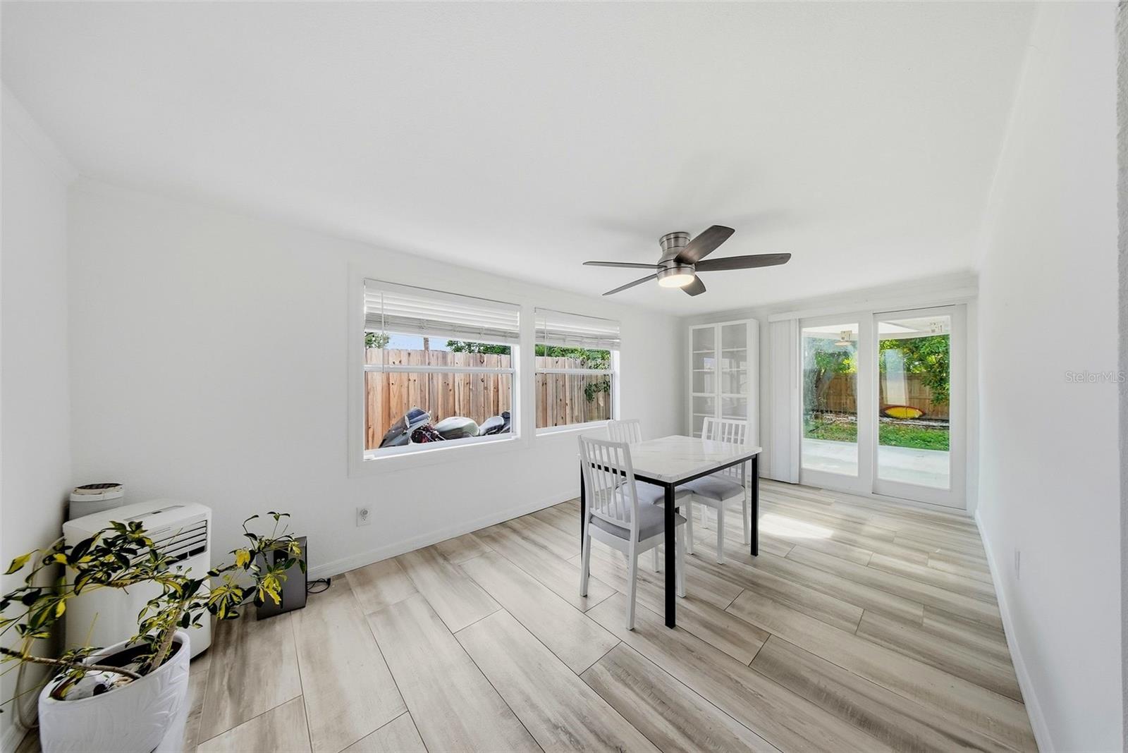 1565 CONNECTICUT AVE NE, ST PETERSBURG, FL, 33703