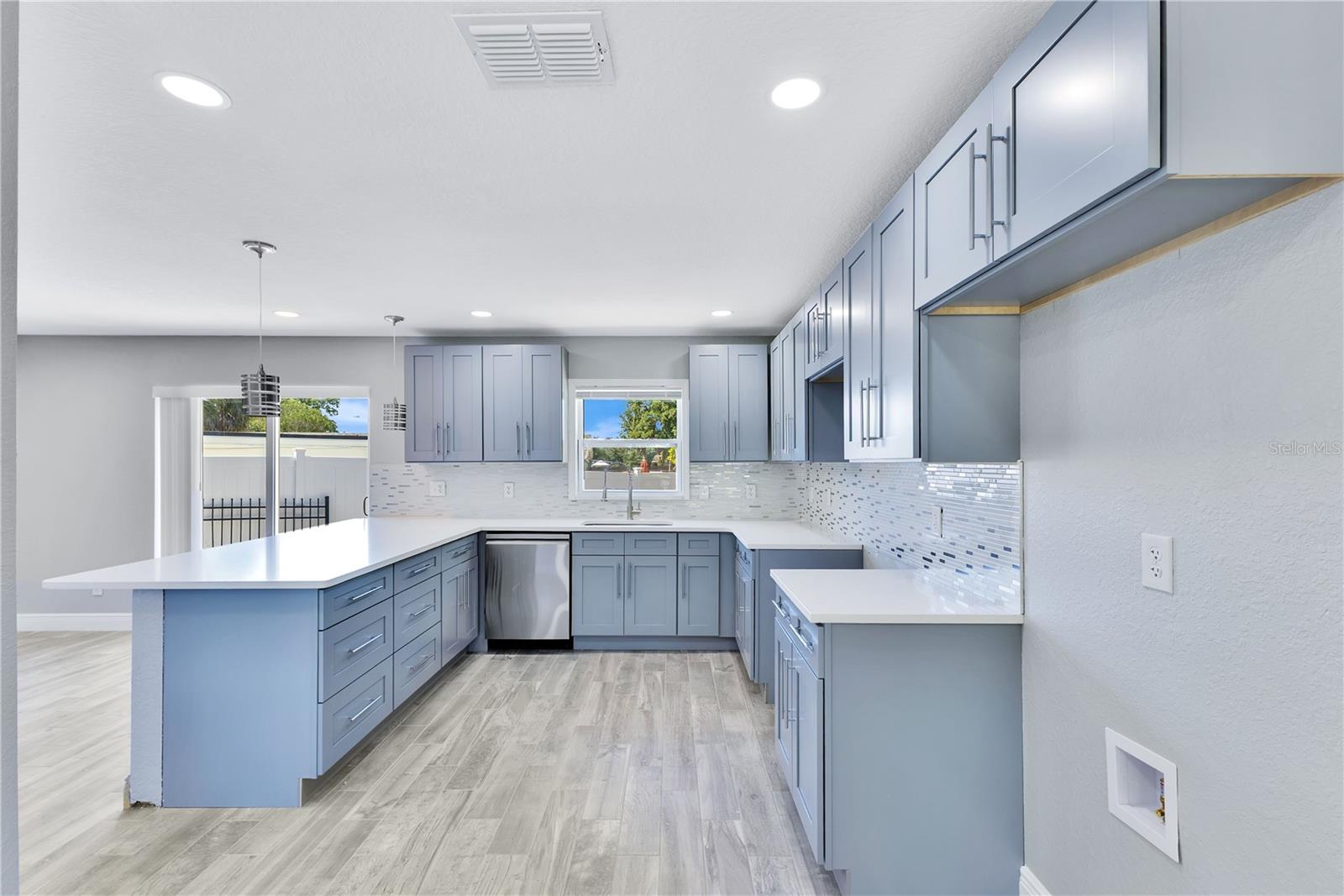 2419 ORANGE CENTER BLVD, ORLANDO, FL, 32805