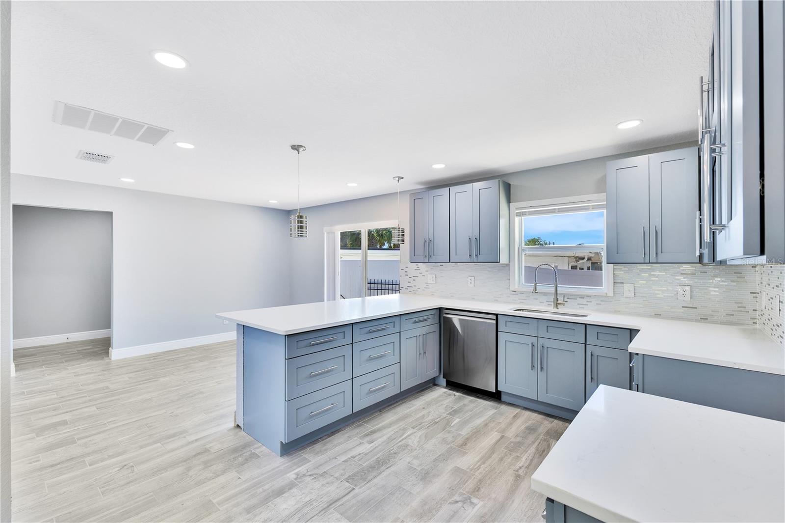 2419 ORANGE CENTER BLVD, ORLANDO, FL, 32805