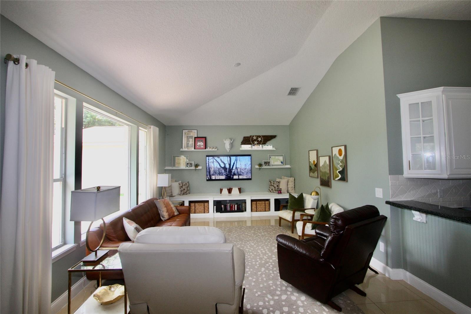 9041 LAUREL RIDGE DR, MOUNT DORA, FL, 32757