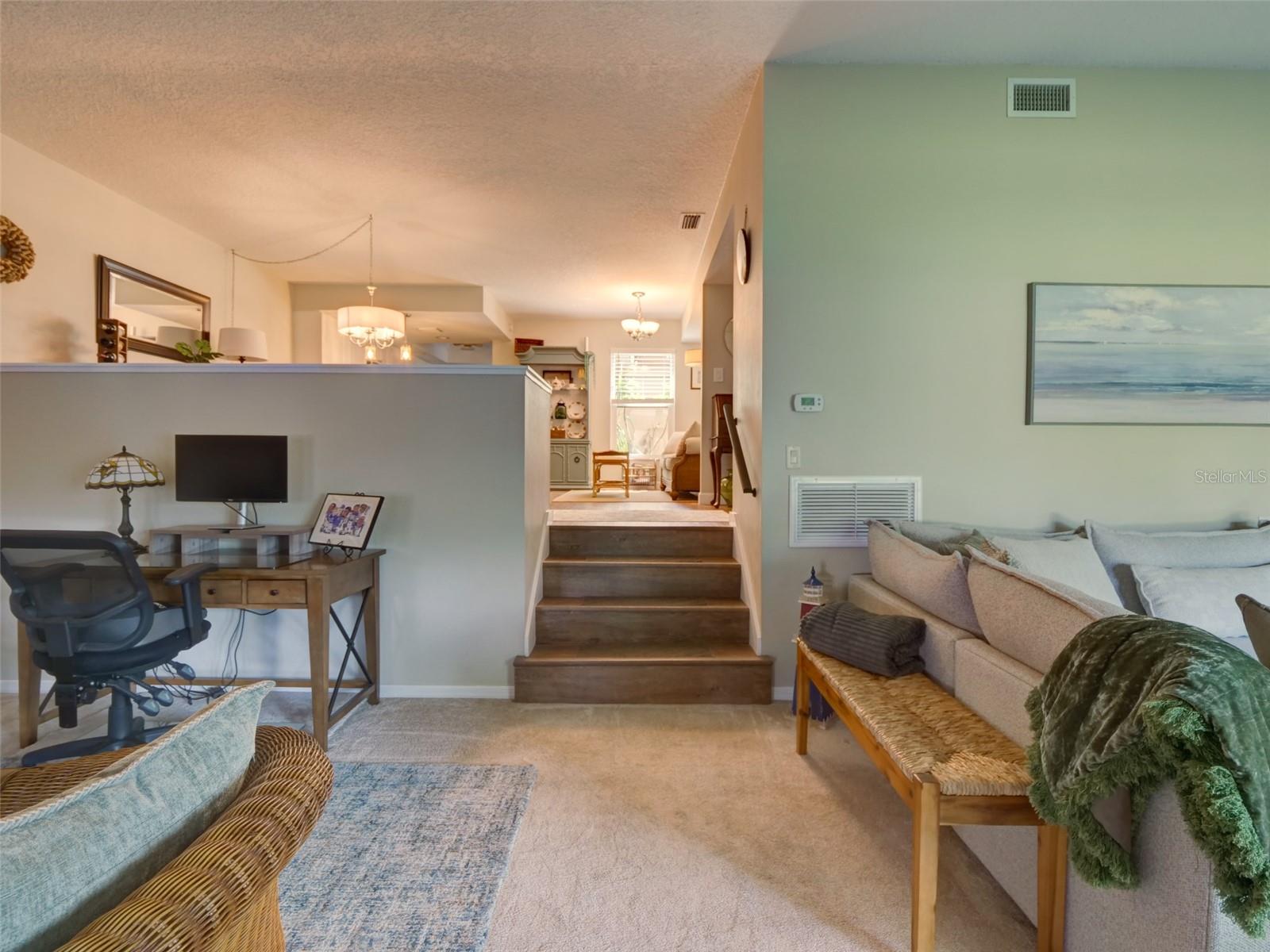 100 S TREMAIN ST #G2, MOUNT DORA, FL, 32757
