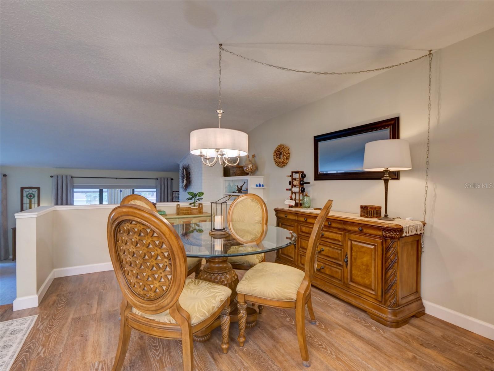 100 S TREMAIN ST #G2, MOUNT DORA, FL, 32757
