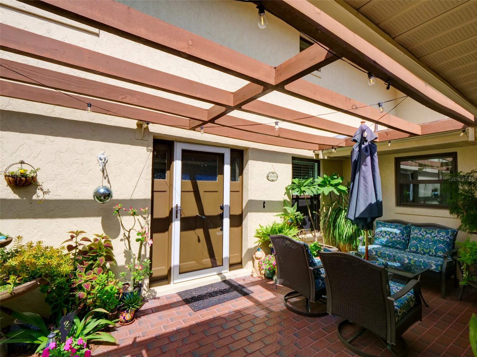 100 S TREMAIN ST #G2, MOUNT DORA, FL, 32757