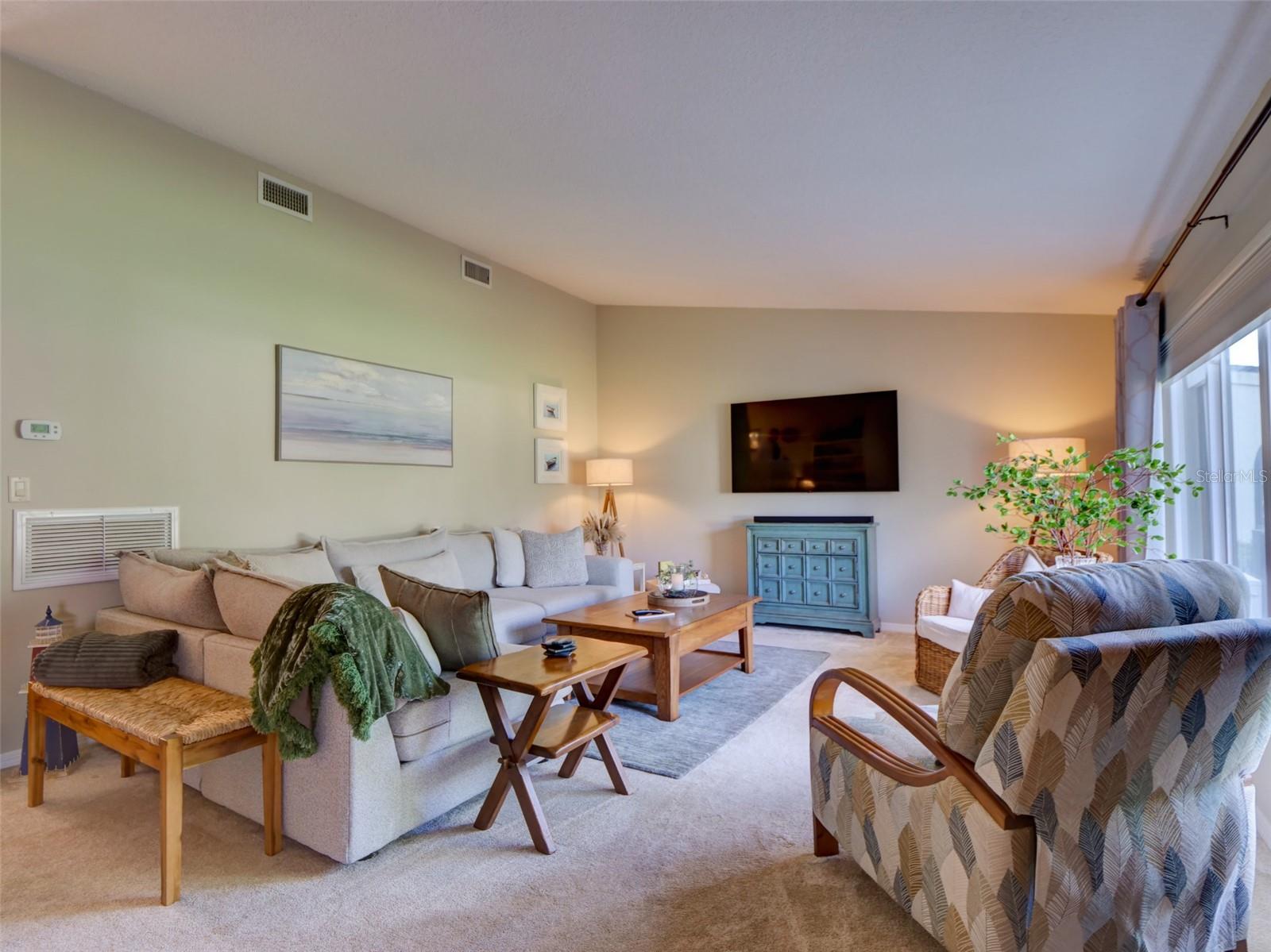 100 S TREMAIN ST #G2, MOUNT DORA, FL, 32757