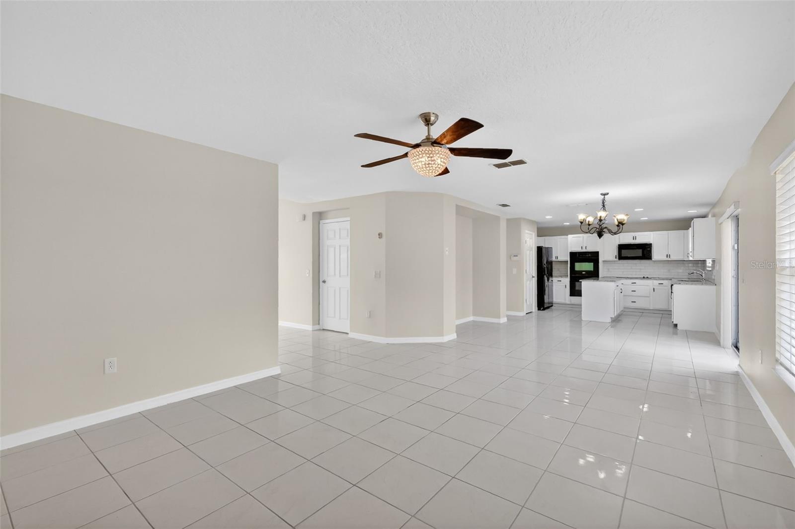 413 COUNTRY COTTAGE LN, WINTER GARDEN, FL, 34787