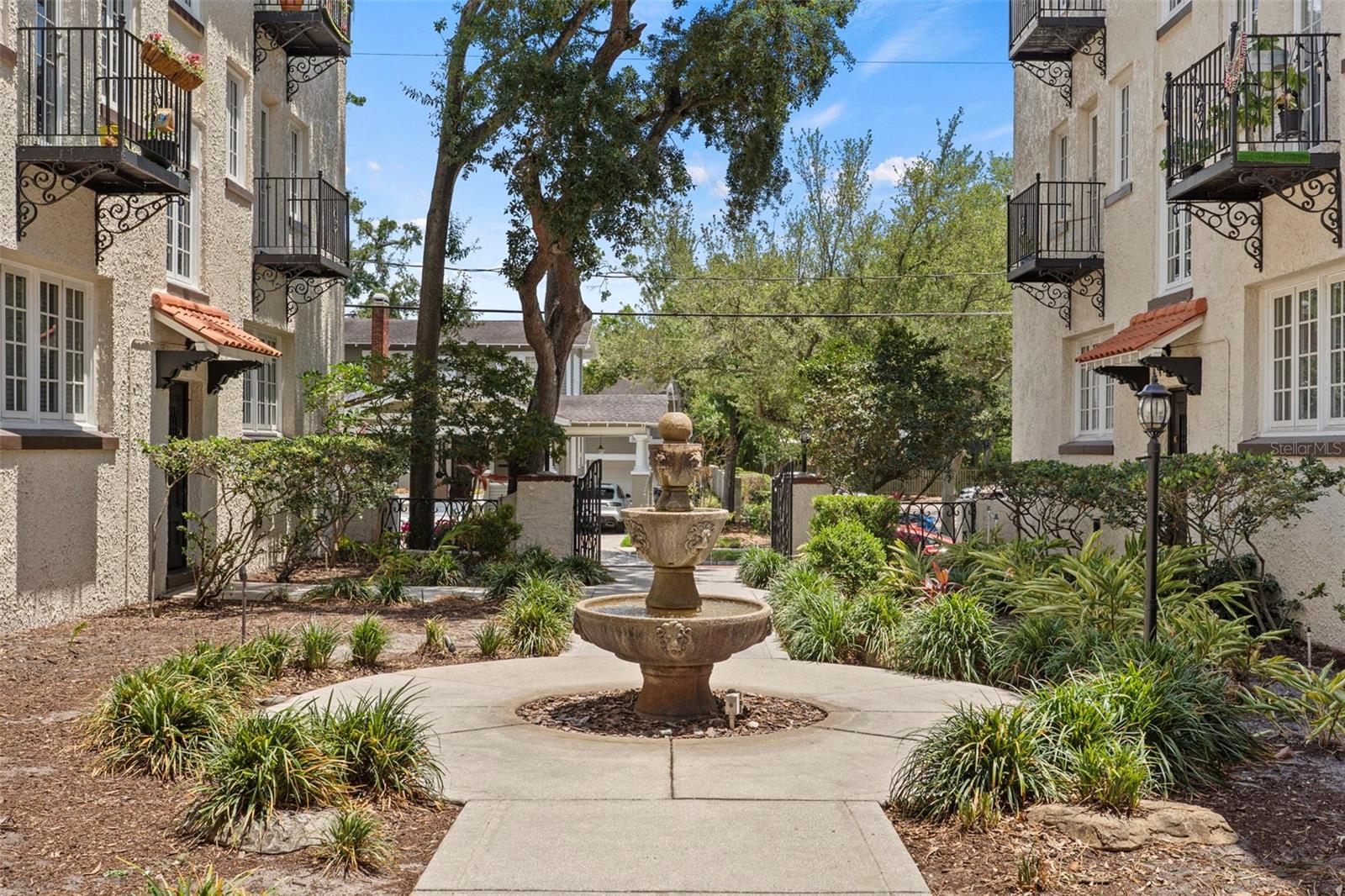 2117 W DEKLE AVE #D2, TAMPA, FL, 33606