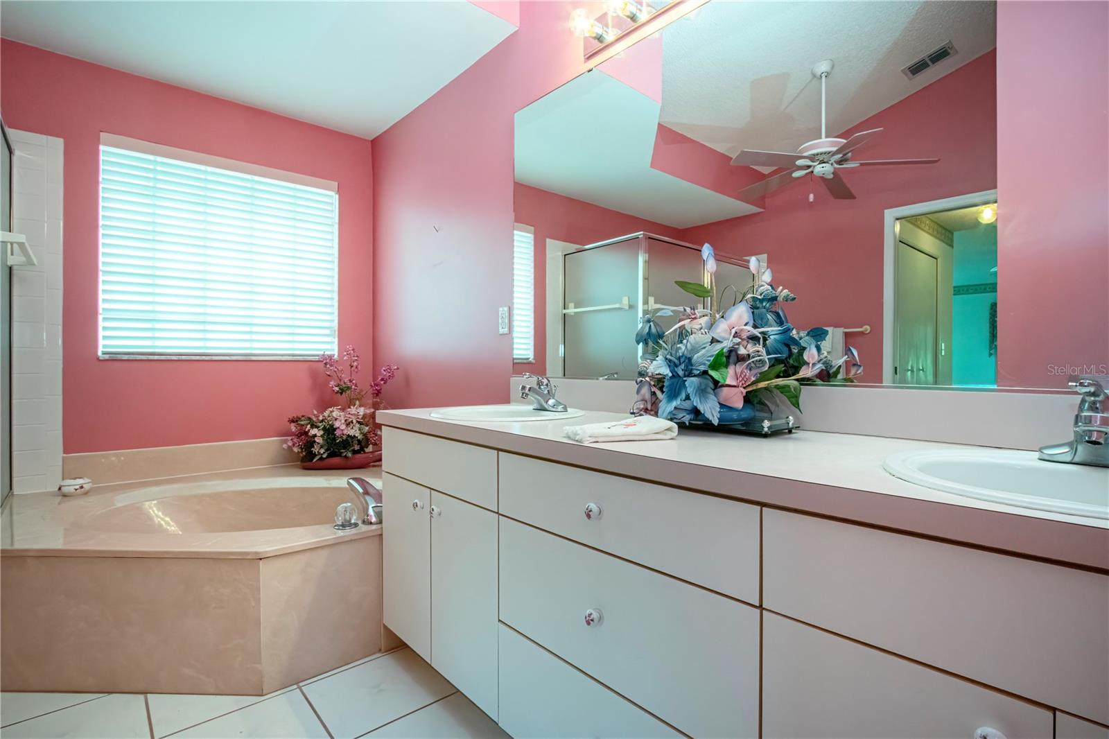 2042 PRESTANCIA LN, SUN CITY CENTER, FL, 33573