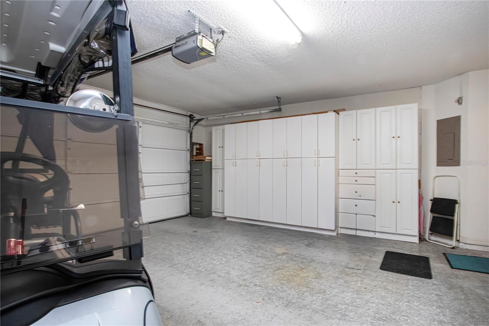 2042 PRESTANCIA LN, SUN CITY CENTER, FL, 33573