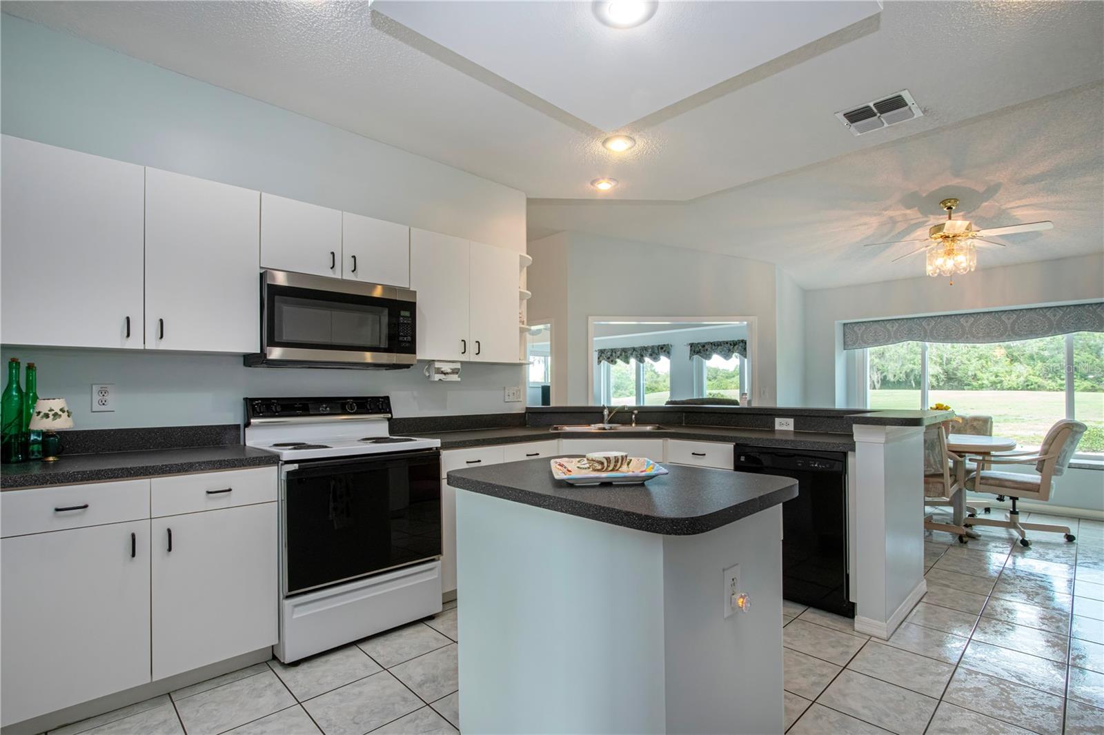 2042 PRESTANCIA LN, SUN CITY CENTER, FL, 33573