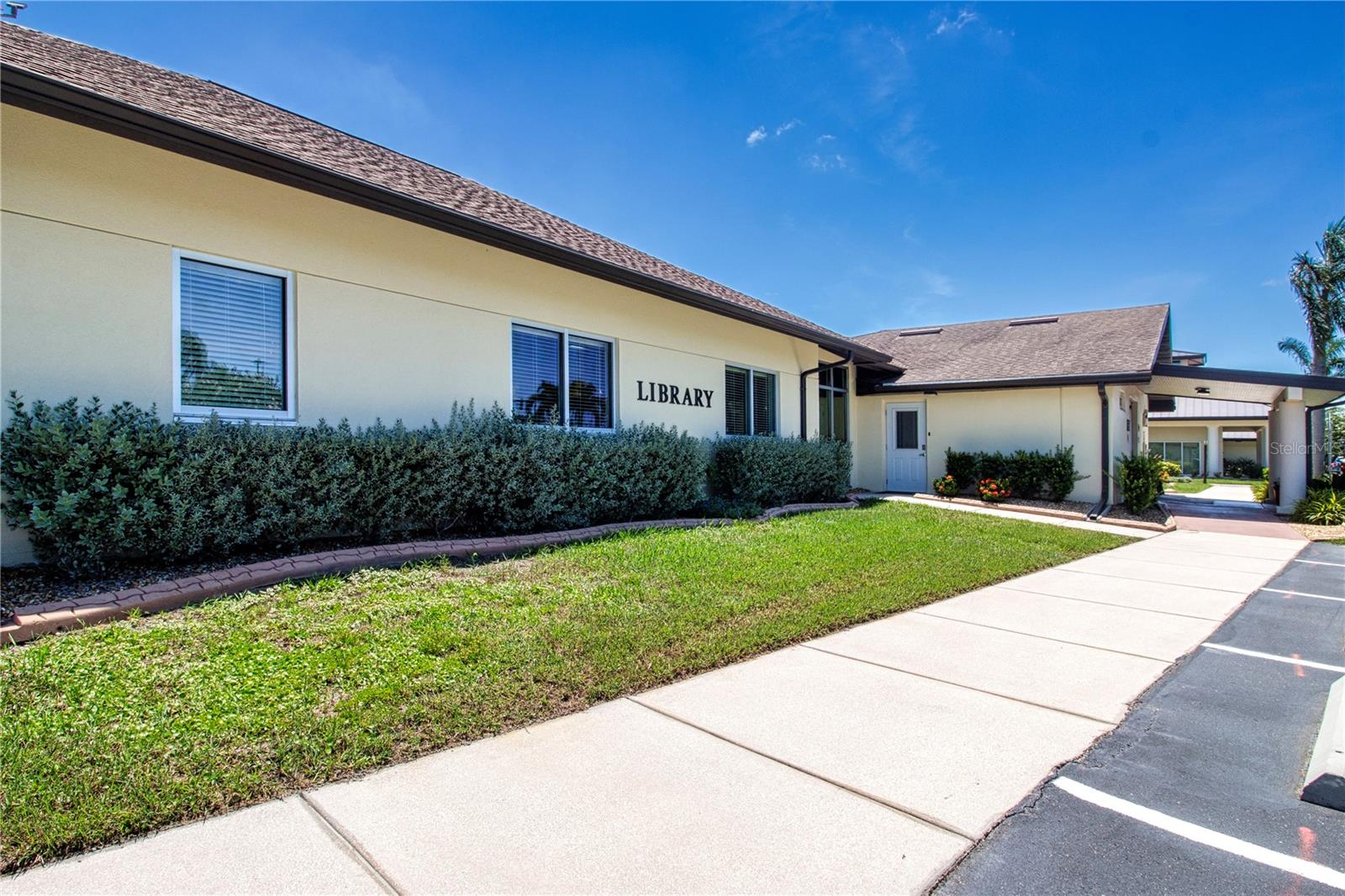 2042 PRESTANCIA LN, SUN CITY CENTER, FL, 33573