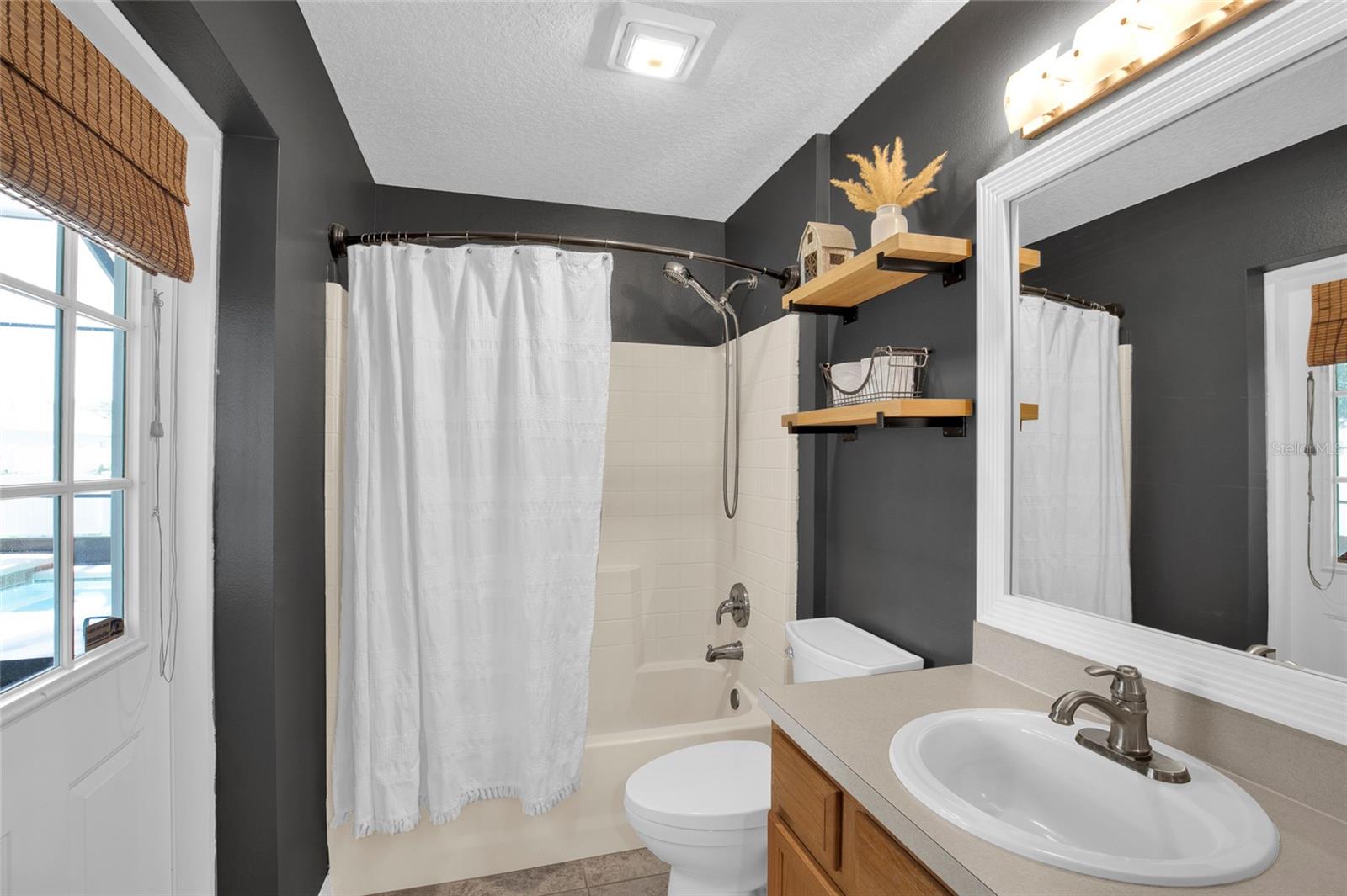 35 BURNING EMBER LN, PALM COAST, FL, 32137