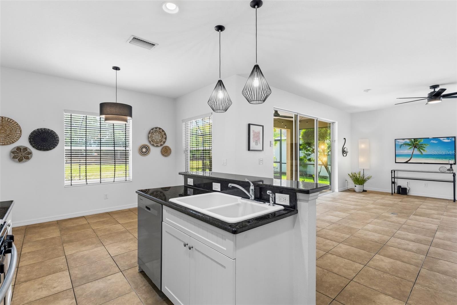 12224 LONGVIEW LAKE CIR, BRADENTON, FL, 34211
