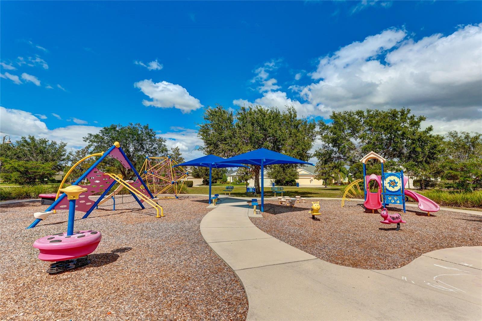 12224 LONGVIEW LAKE CIR, BRADENTON, FL, 34211