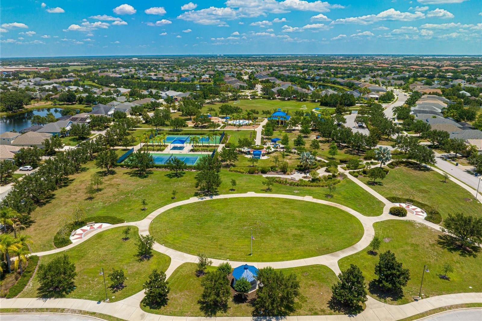 12224 LONGVIEW LAKE CIR, BRADENTON, FL, 34211