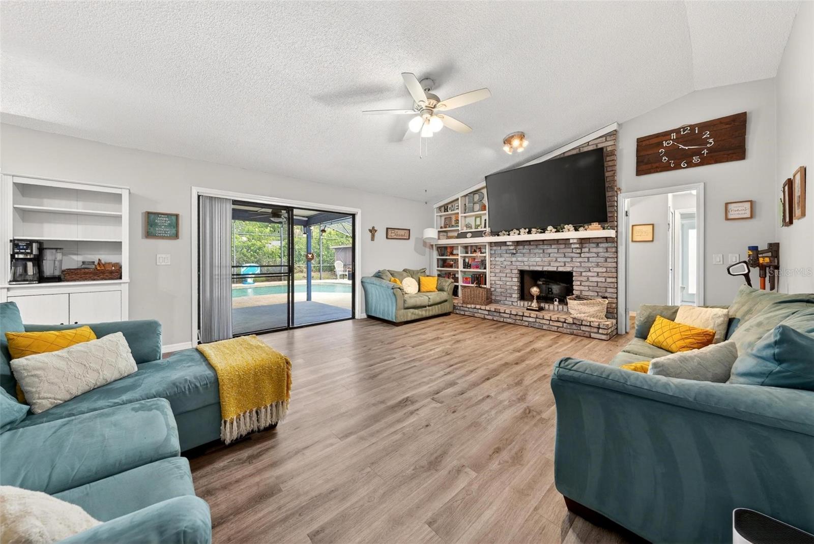 890 MENDOZA DR, ORLANDO, FL, 32825