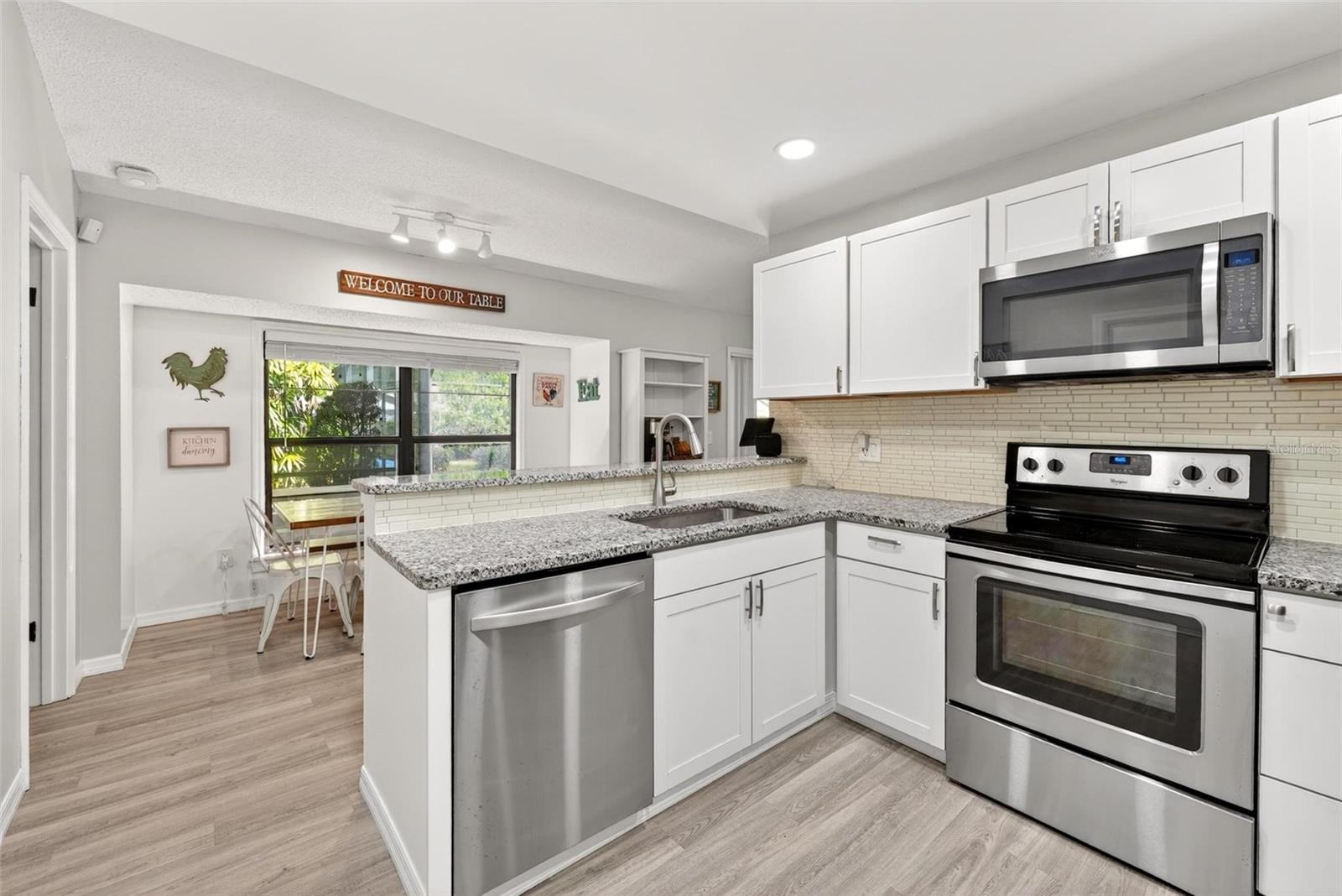 890 MENDOZA DR, ORLANDO, FL, 32825