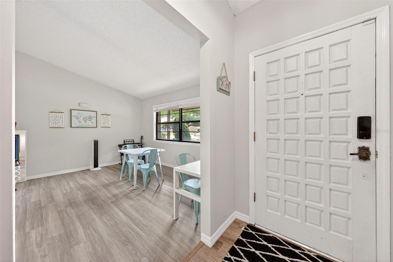 890 MENDOZA DR, ORLANDO, FL, 32825