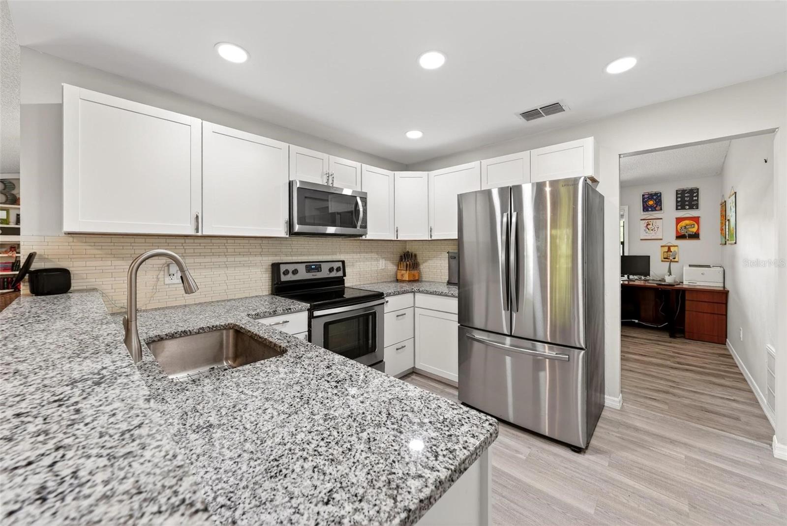 890 MENDOZA DR, ORLANDO, FL, 32825