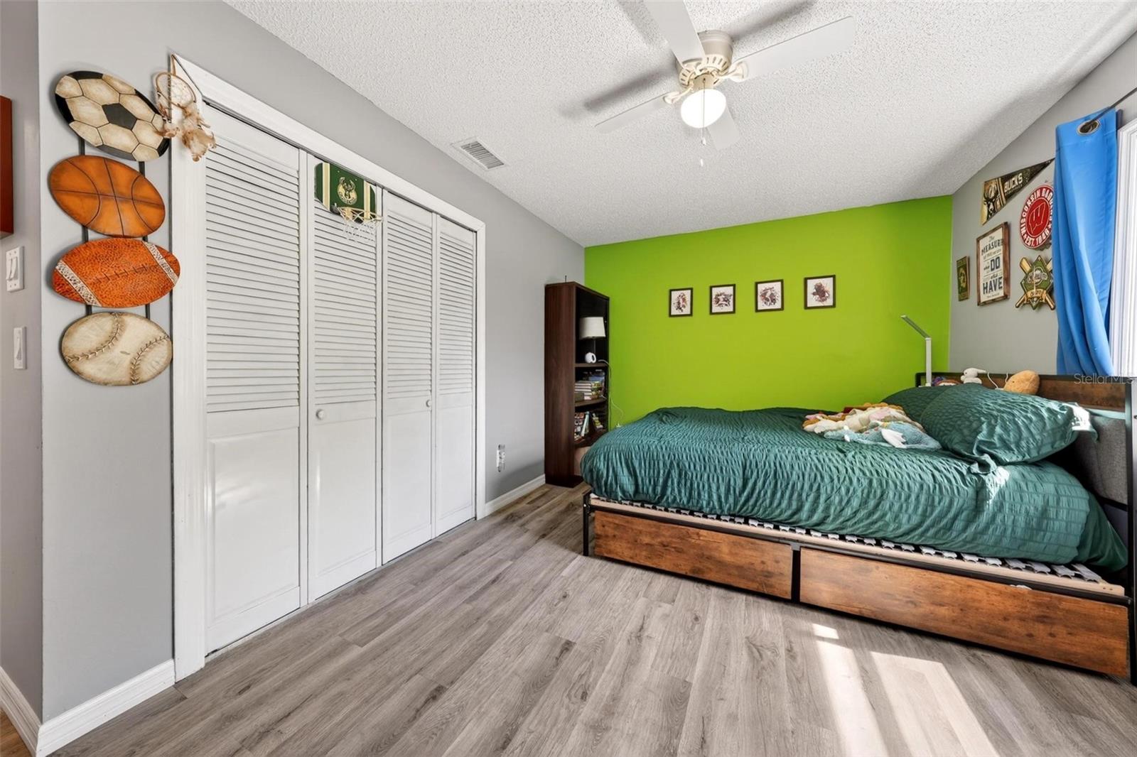 890 MENDOZA DR, ORLANDO, FL, 32825