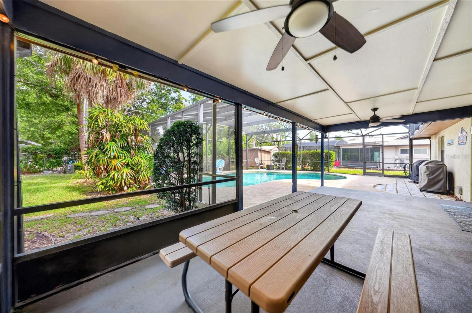 890 MENDOZA DR, ORLANDO, FL, 32825