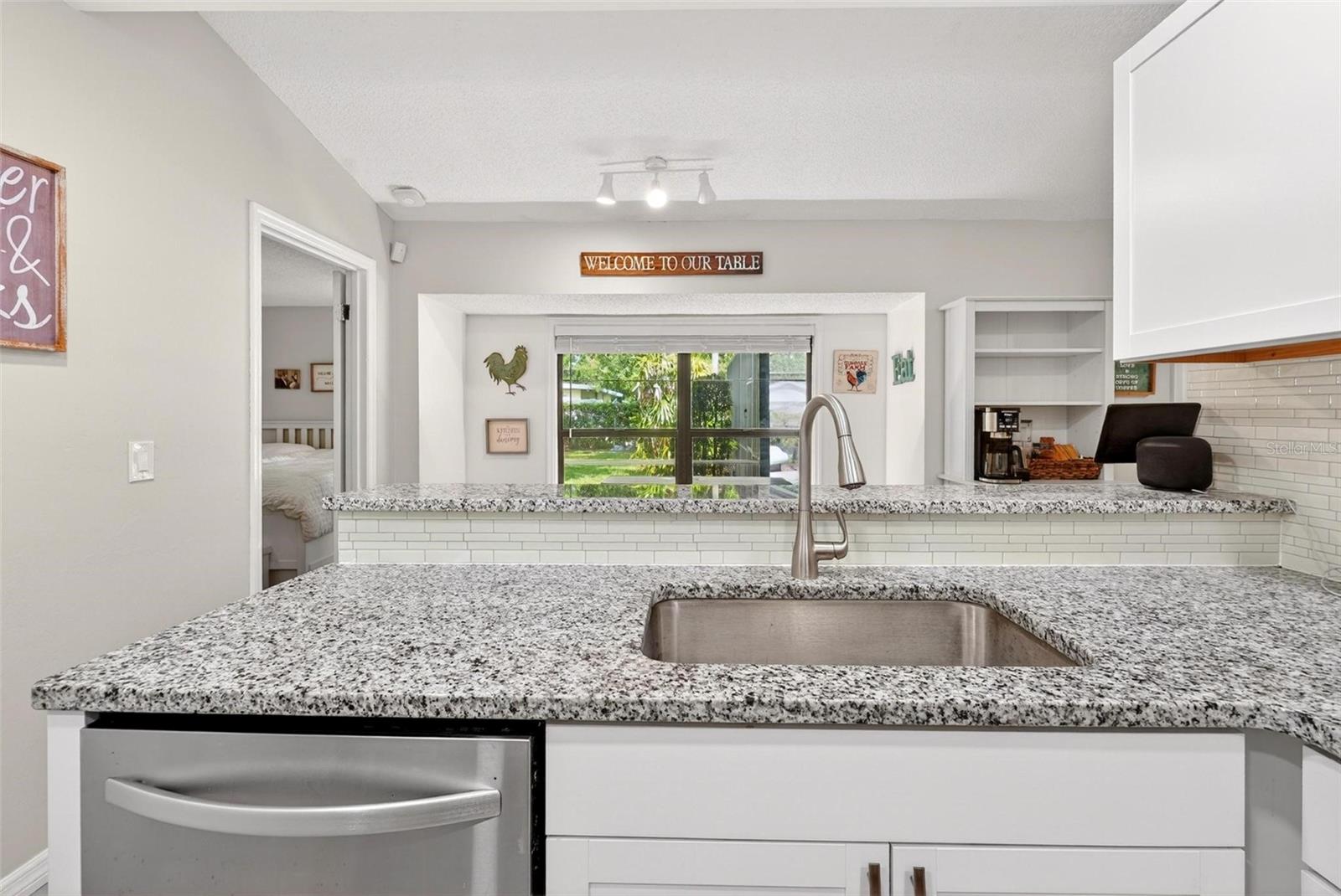 890 MENDOZA DR, ORLANDO, FL, 32825