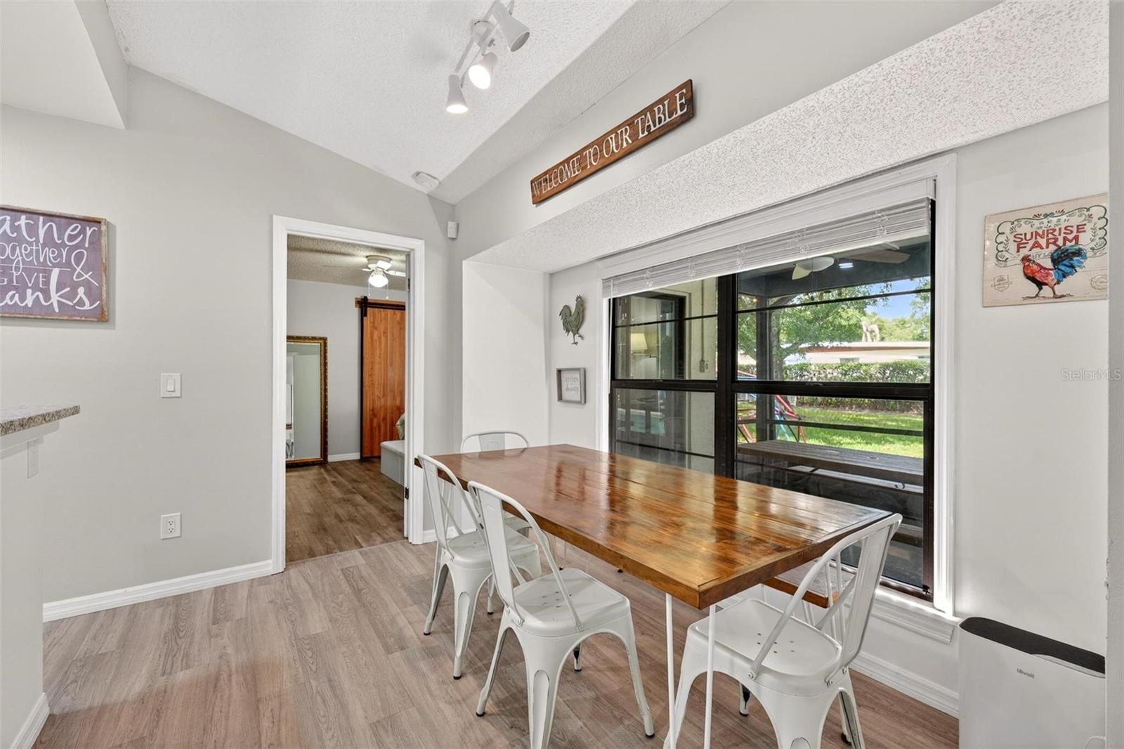 890 MENDOZA DR, ORLANDO, FL, 32825