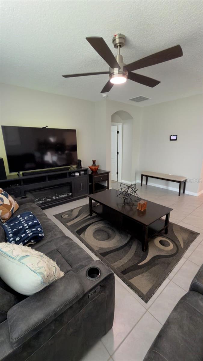 1583 BARBERRY DR, KISSIMMEE, FL, 34744