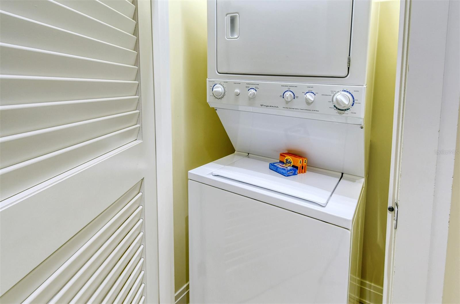 915 SEASIDE DR #402, Weeks 10-13, SARASOTA, FL, 34242