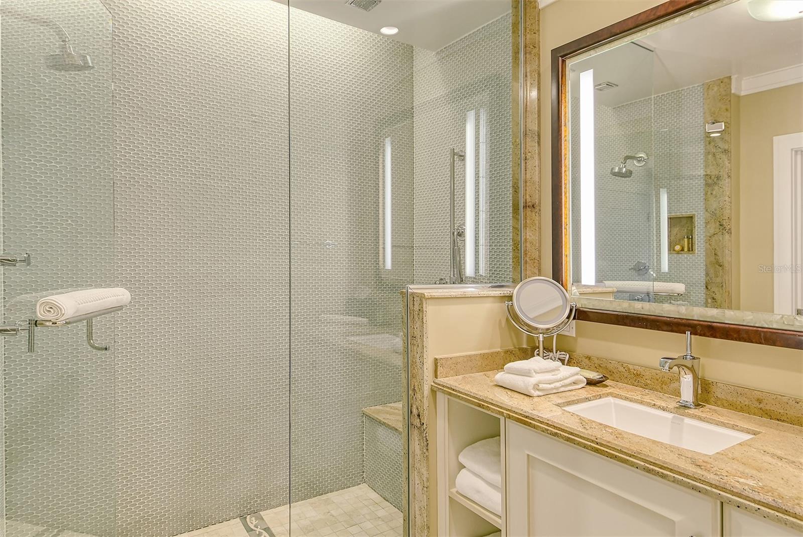 915 SEASIDE DR #402, Weeks 10-13, SARASOTA, FL, 34242