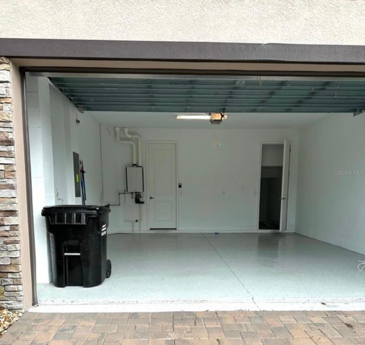 4615 ALMADA LN, WESLEY CHAPEL, FL, 33543